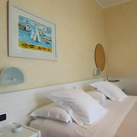 Le Petit Du Bed & Breakfast 3*