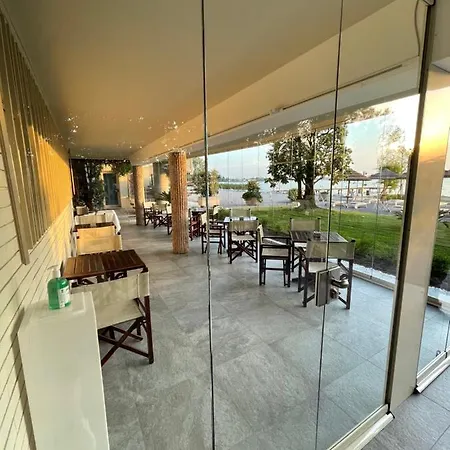 住宿加早餐酒店 Le Petit Du 3*
