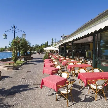 Le Petit Du 住宿加早餐酒店 西尔米奥奈
